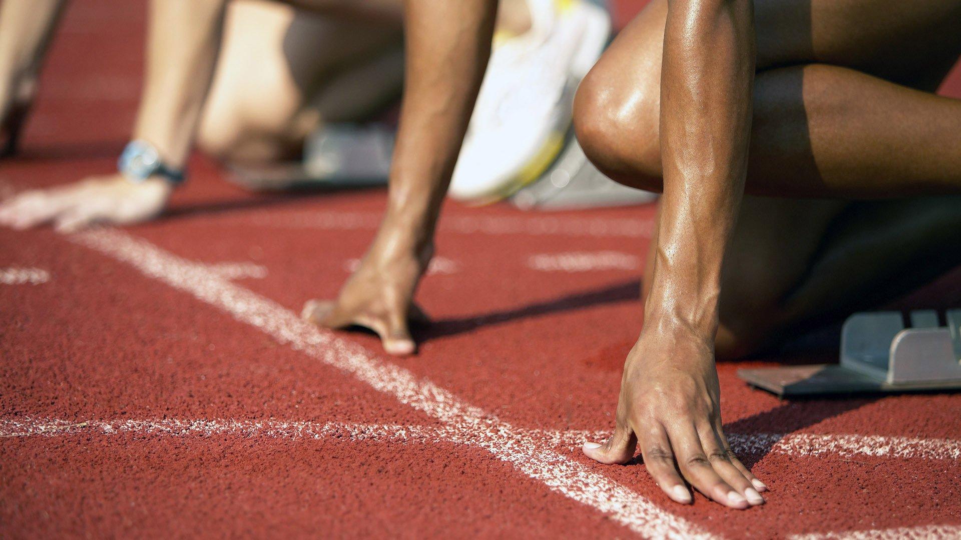 勇士面临挑战,库里缺阵一周,麦丹誓言专注备战,希尔德成关键焦点